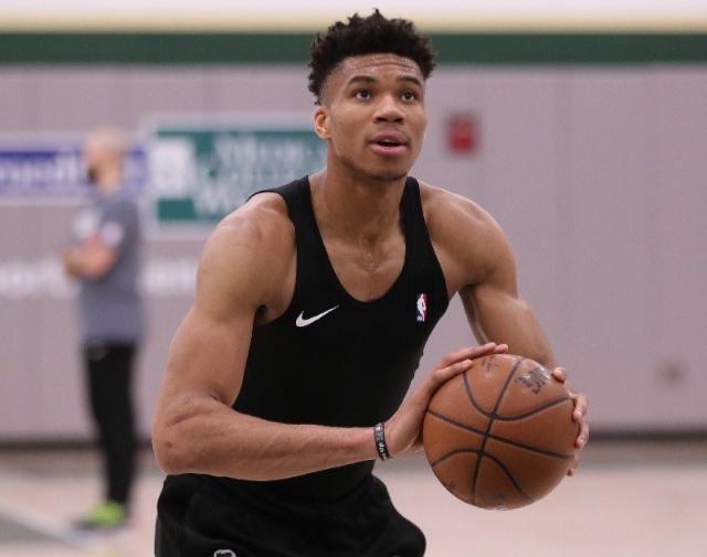 虽然保持着 虽然保持着