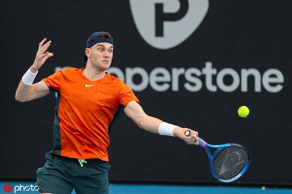 带给球迷更 带给球迷更