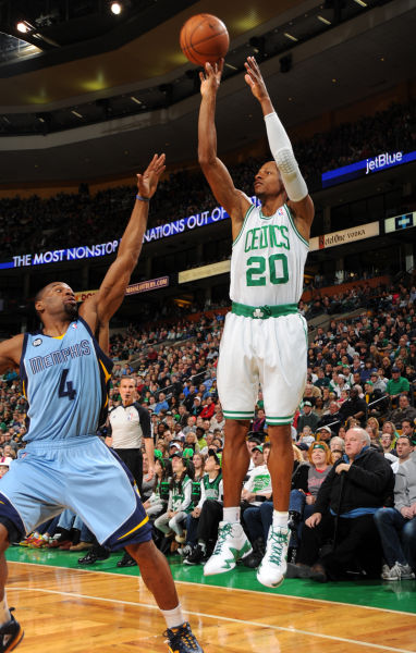 广泛讨论 广泛讨论